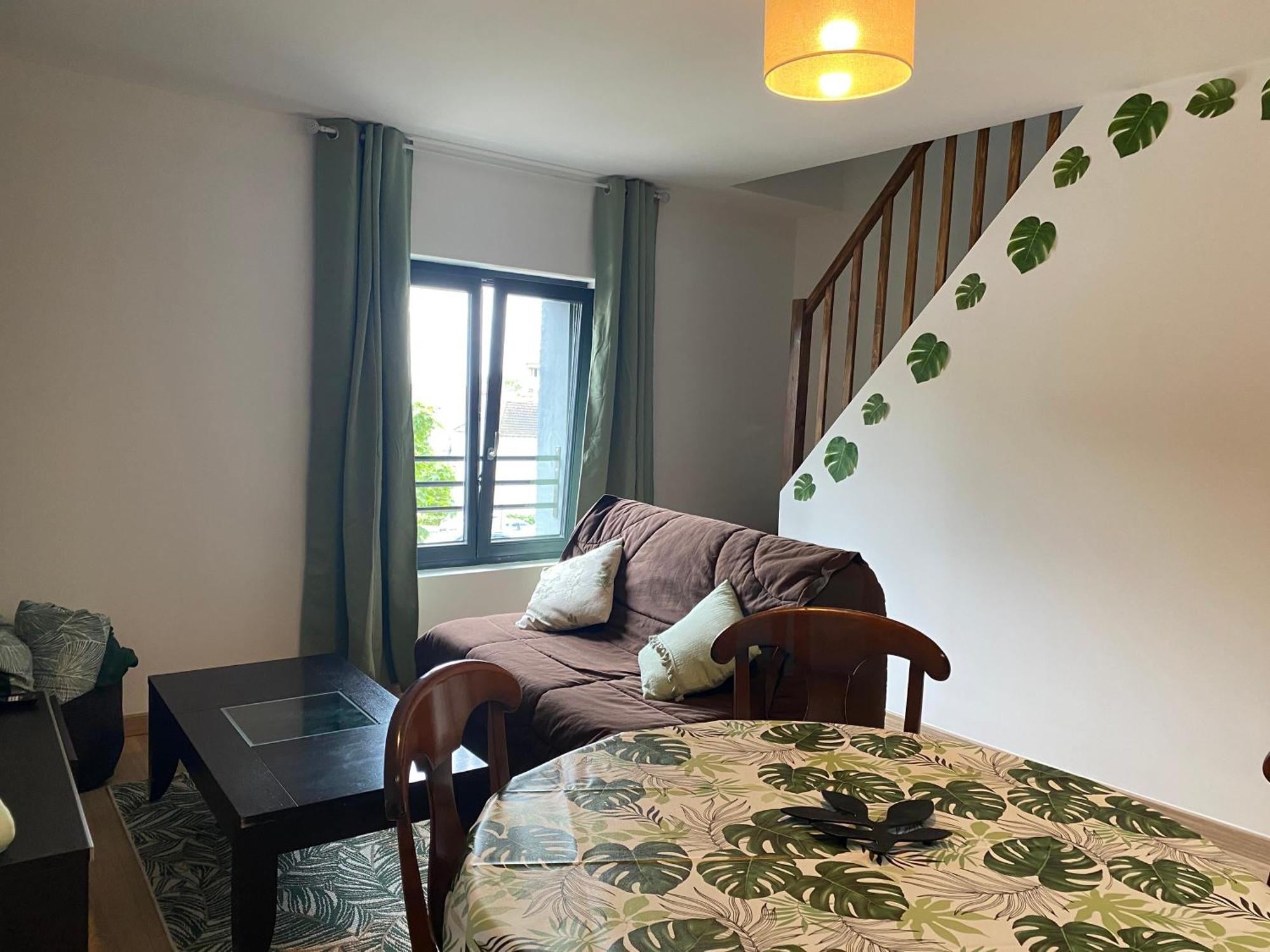 Chez Claire Et Ju Apartman Egly Kültér fotó